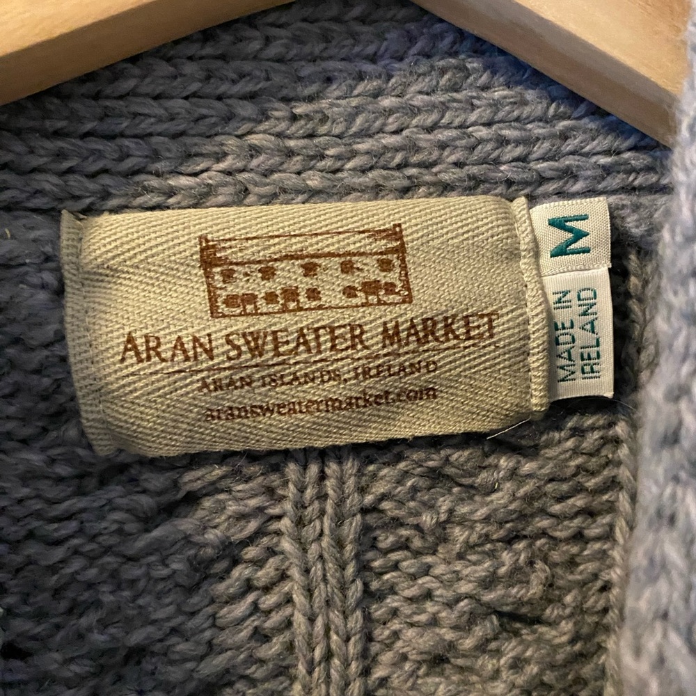 Aran Sweater Market 100% Merino Wool Women’s Cardigan Sweater - Picture 3 of 5